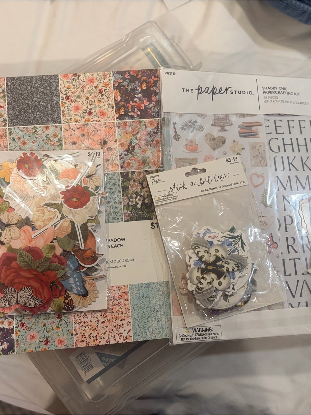 The Paper Studio Shabby Chic Floral Scrapbook Kit - Multicolor Floral Accents